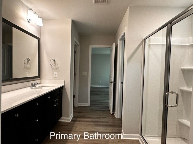 Building Photo - 542 Sessile Oak Dr