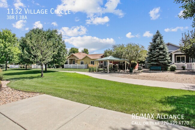 Building Photo - 1132 Village Cir