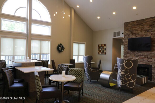 Building Photo - 13 Residence Inn Dr