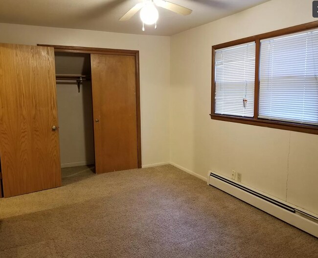 Bedroom - 714 11th Ave N