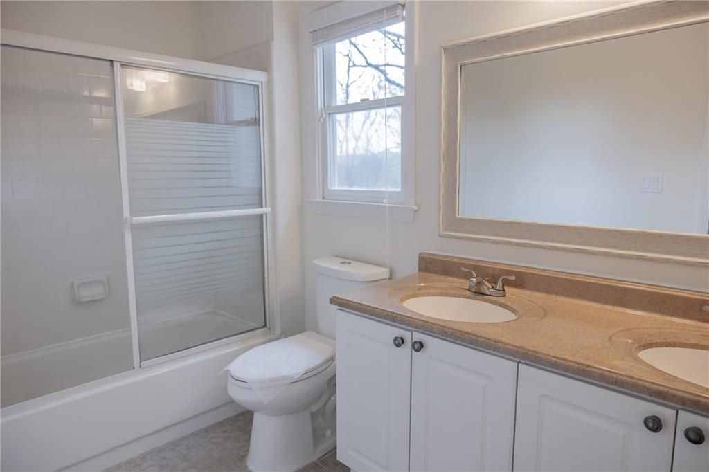 Building Photo - 1800 Riverglen Dr NW