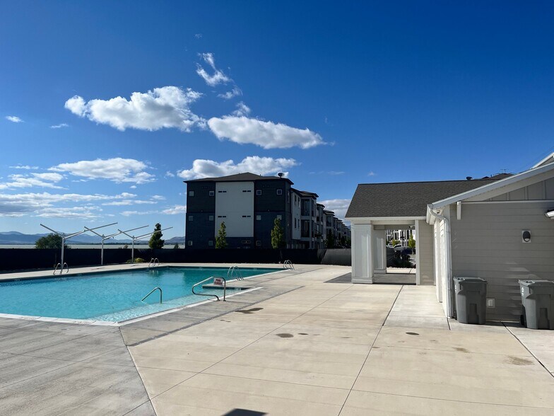 Building Photo - 797 N 380 W