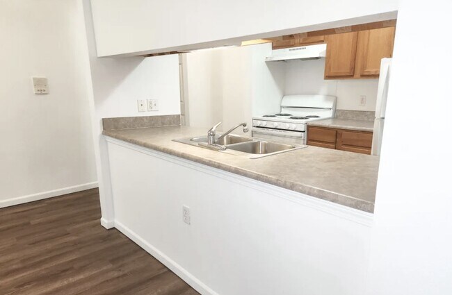 Building Photo - 31950 Clark St