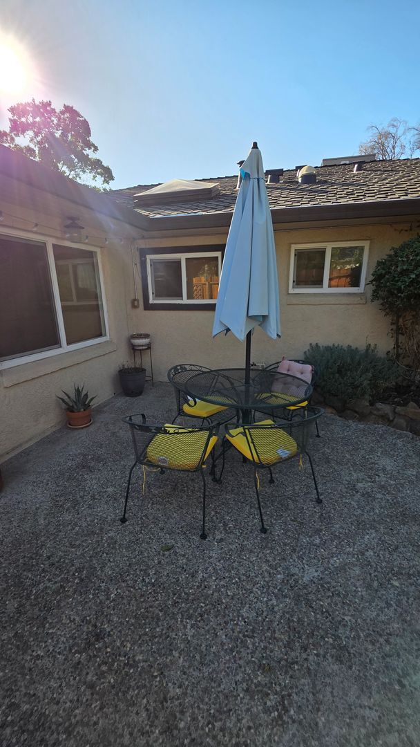 Building Photo - EAST SAC - FURNISHED