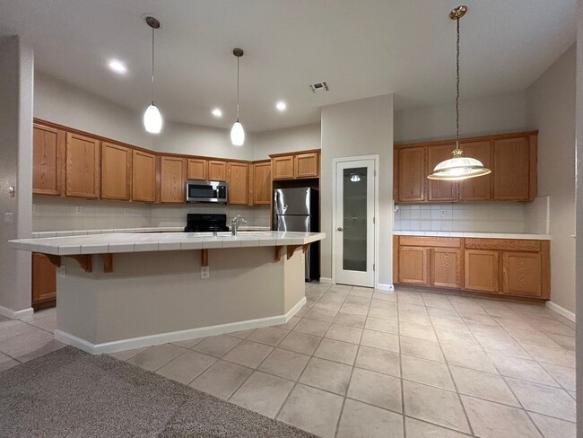 Building Photo - Senior Community for those 55+ Large 2 bed...