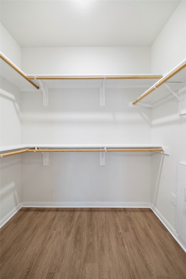 Building Photo - 17000 Bissonnet St