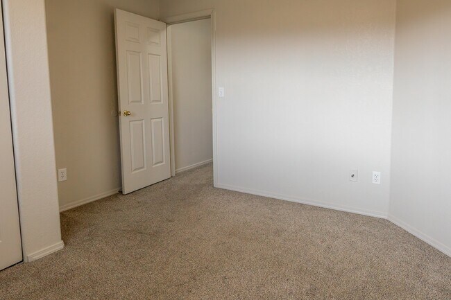 Building Photo - 1248 Nichols Blvd