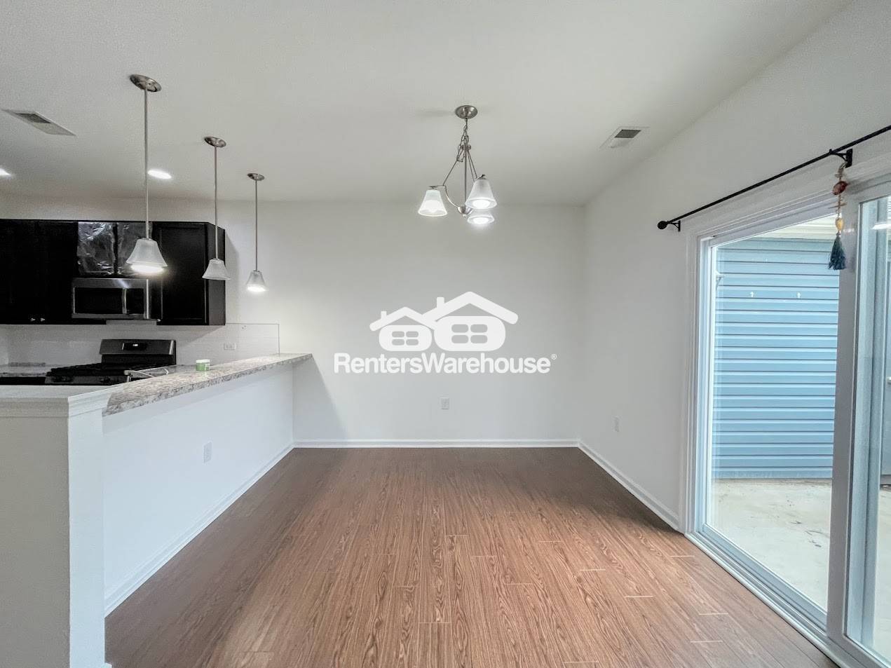 Building Photo - 1713 Dresdon Ln