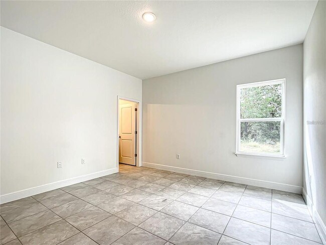 Building Photo - 406 Marion Oaks Trail