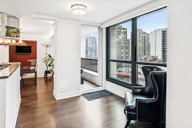 Building Photo - 1030 N State St