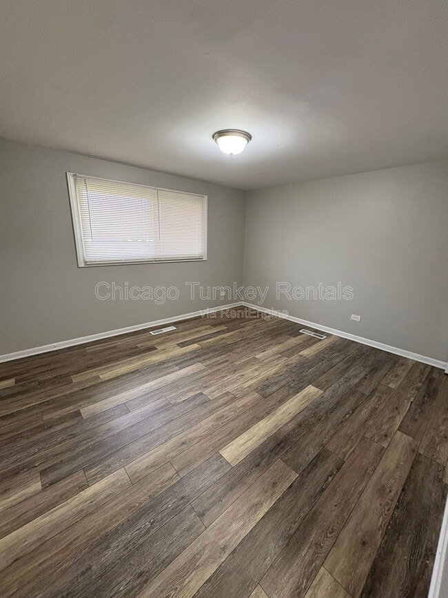 Building Photo - 3901 167th Pl