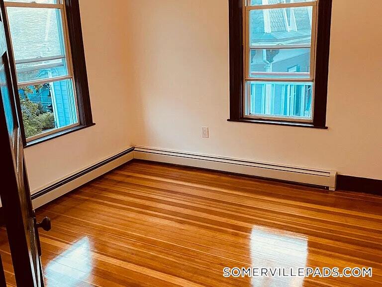 Building Photo - 126 Lowell St