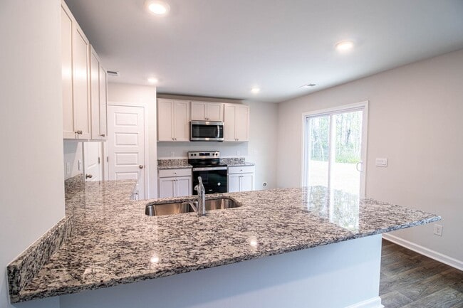 Building Photo - Amazing new community in Bloomingdale