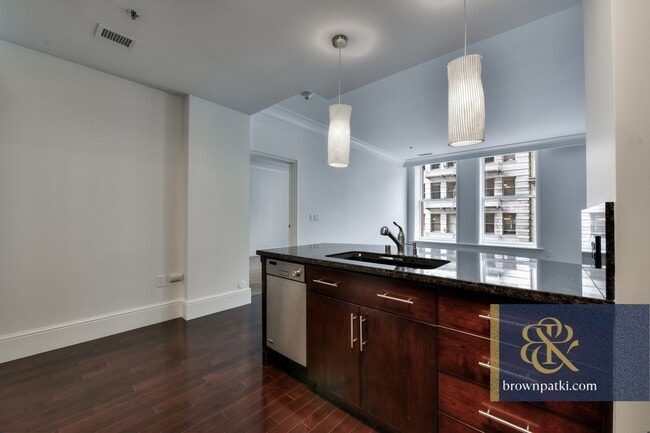 Building Photo - 680 Market St