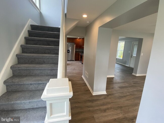 Building Photo - 2605 Maple Ave