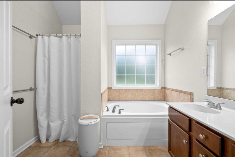 Building Photo - 1036 Freedom Dr