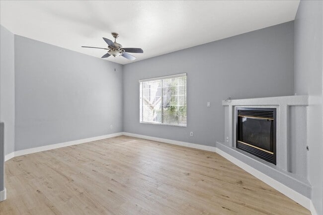 Building Photo - Sleek 2 Bedroom Condo with 2 Car Garage Ne...