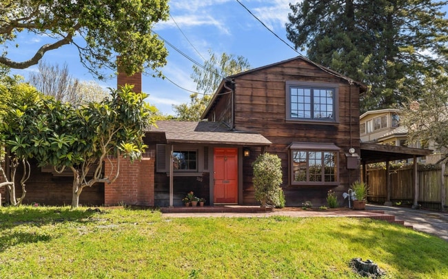 Building Photo - 700 Coventry Rd