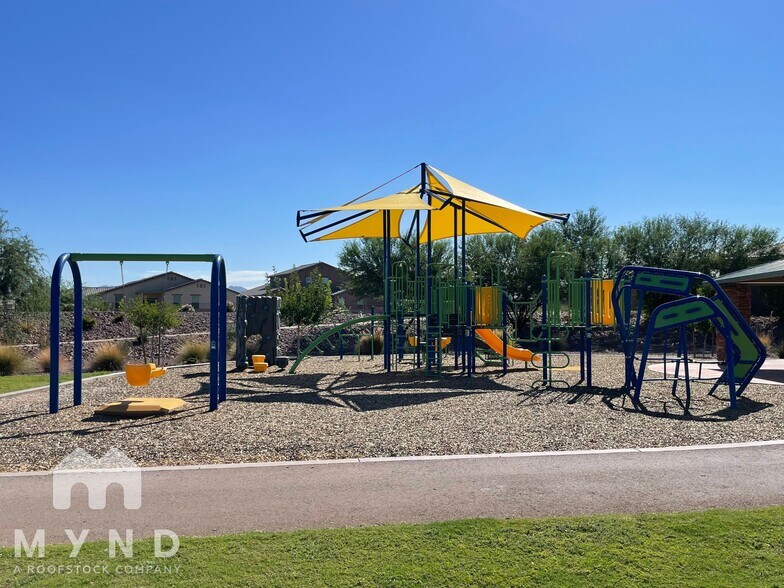 Building Photo - 10761 W Wexford Ln