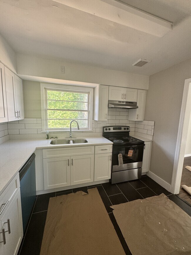 Building Photo - 2169 Barbara Ln