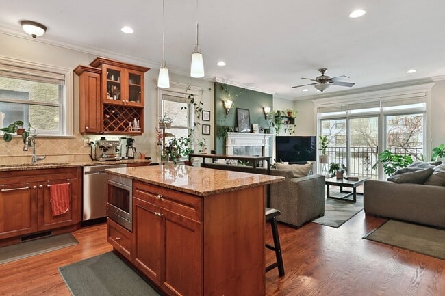 Building Photo - 4853 N Winthrop Ave