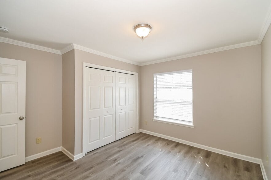 Building Photo - 3087 Golden Pond Blvd