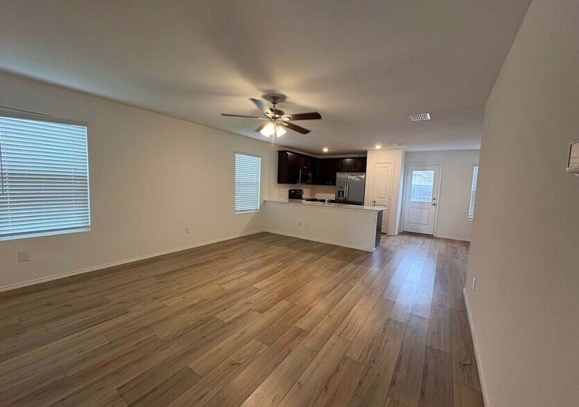 Building Photo - 1256 Mosely Cir