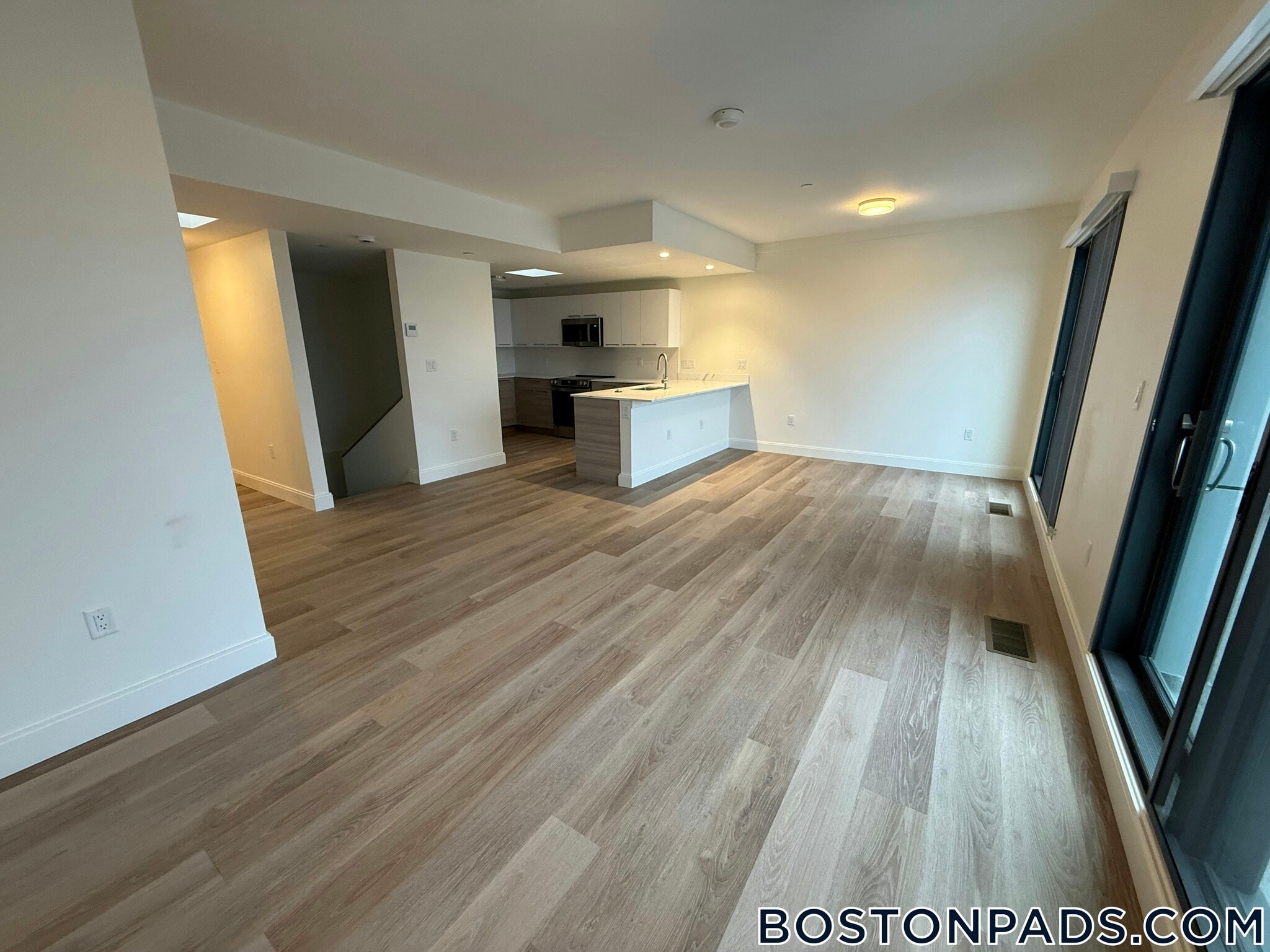 Building Photo - 1079 Commonwealth Ave