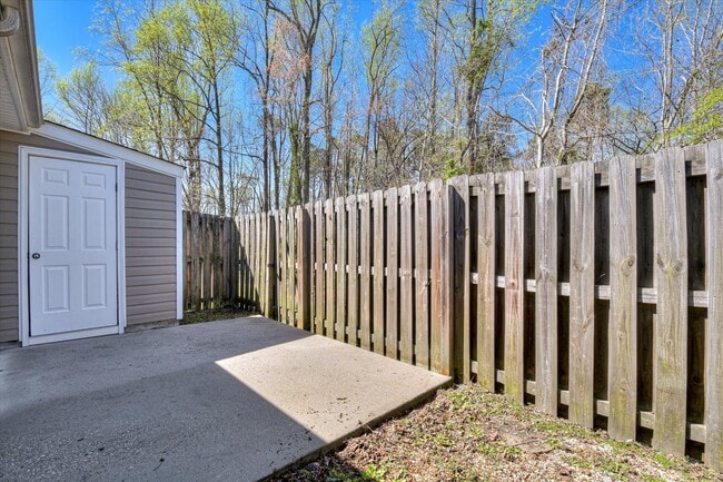 Building Photo - 1206 Bison Way