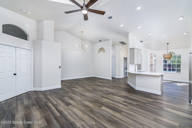 Building Photo - 480 Prestwick Ct