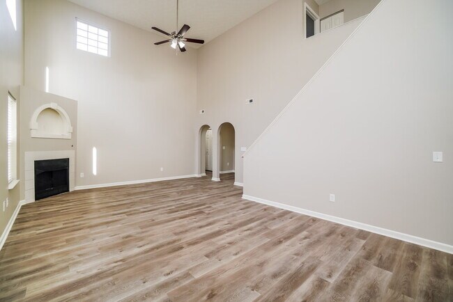 Building Photo - 4880 Grimm Dr