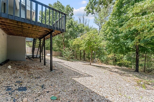 Building Photo - 7 Whitwick Ln