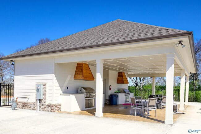 Building Photo - 22895 Ansley Dr