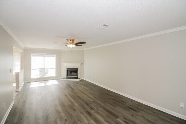 Building Photo - 8085 Conridge Dr