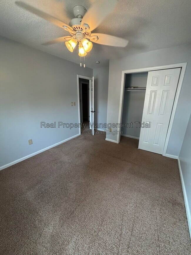 Building Photo - 639 Biltmore Dr