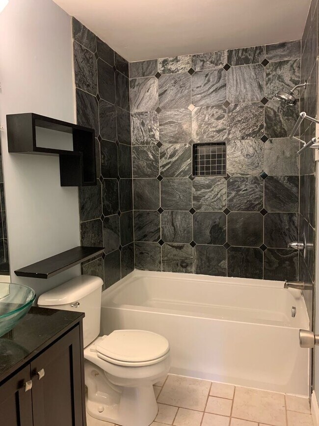 Building Photo - 11729 S Briar Patch Dr