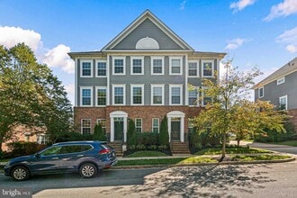 Building Photo - 236 Buckeye Cir
