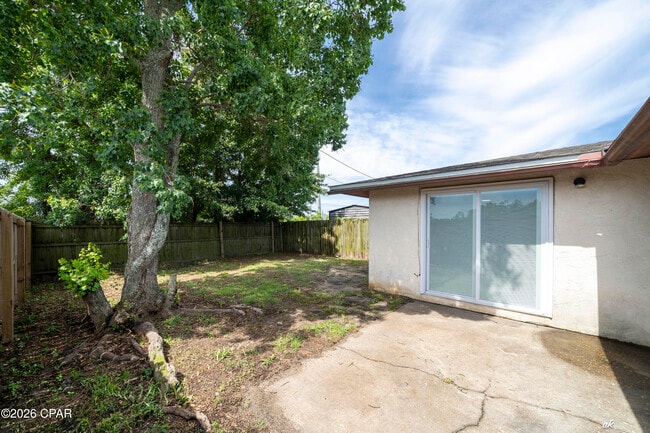 Building Photo - 1125 Bradley Cir