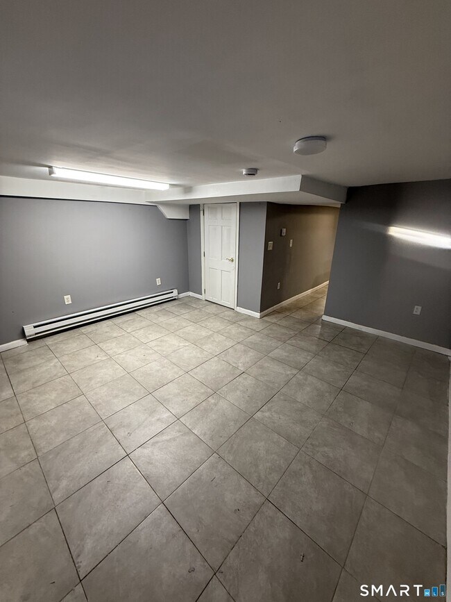 Building Photo - 42 Cottage St