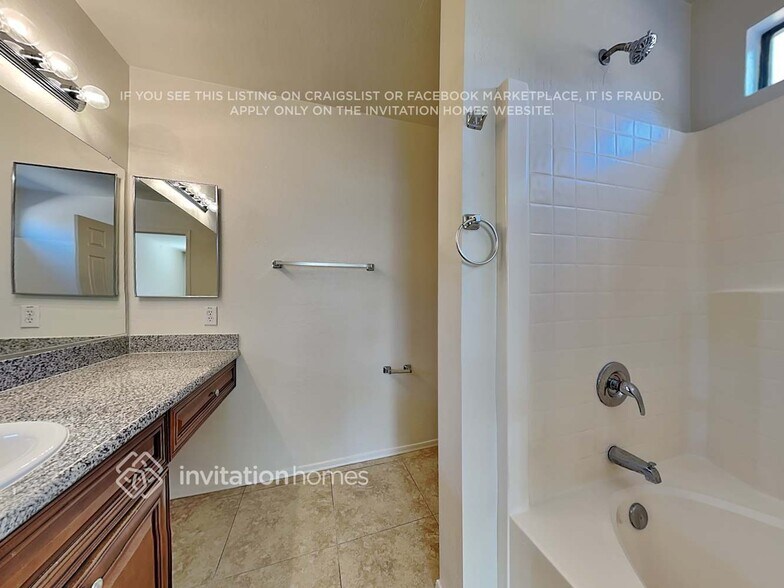 Building Photo - 2325 W Hayden Peak Dr