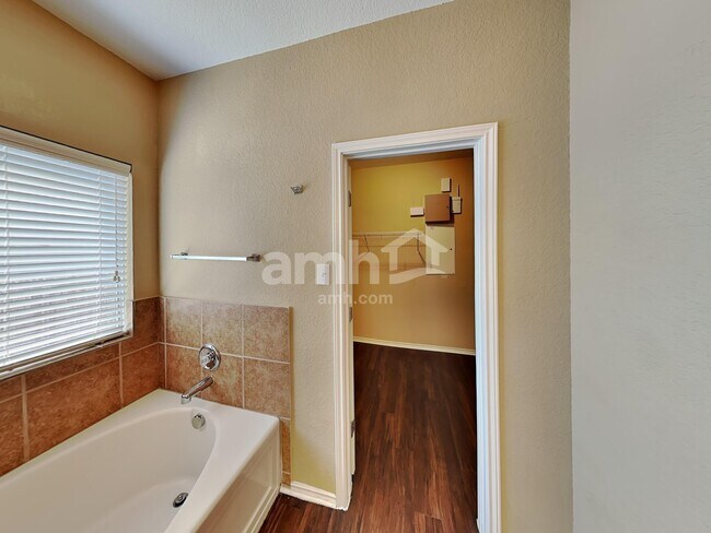 Building Photo - 3622 Melody Flds