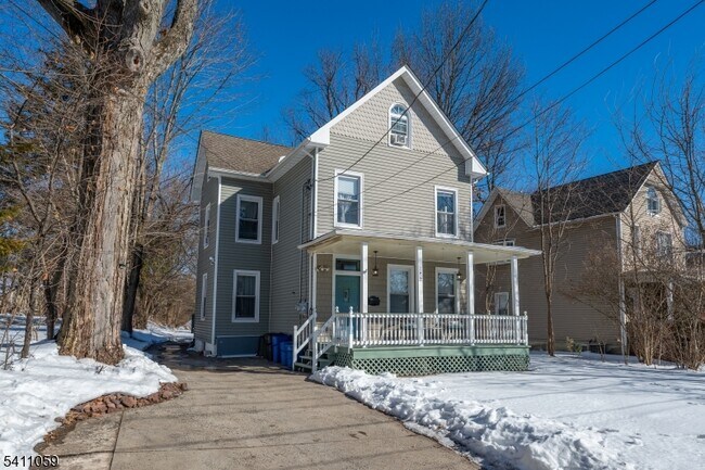 Building Photo - 189 Washington St