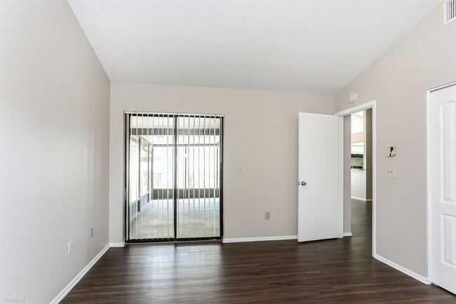 Building Photo - 3 br, 2 bath House - 13658 Laraway Dr