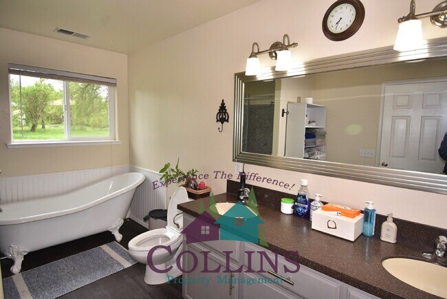 Building Photo - Charming 3-Bedroom, 2-Full Baths Penn Vall...