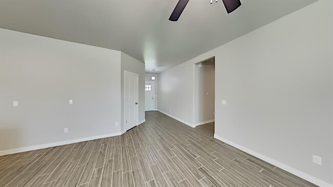 Building Photo - 1078 Mulbury Mansion