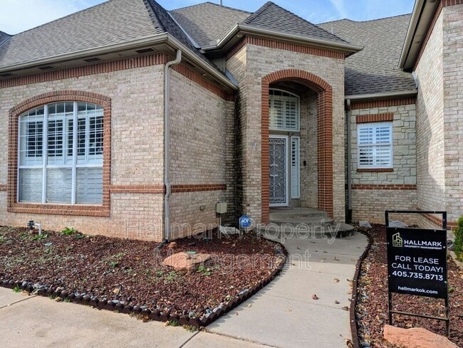 Primary Photo - 214 Boulevard Du Lac