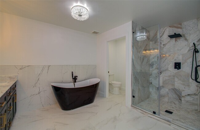 Building Photo - 10300 Mayfield Rd