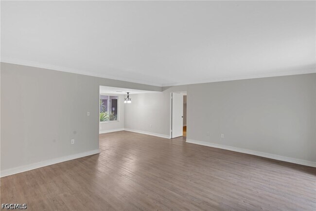 Building Photo - 1830 Maravilla Ave