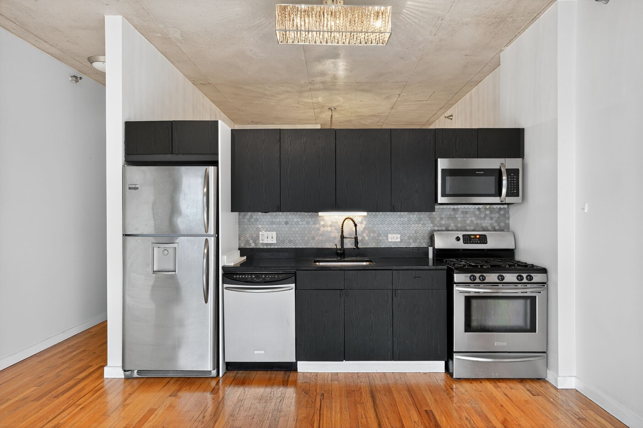 Building Photo - 1720 S Michigan Ave