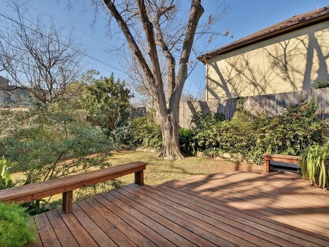 Building Photo - 2203 Sunny Slope Dr